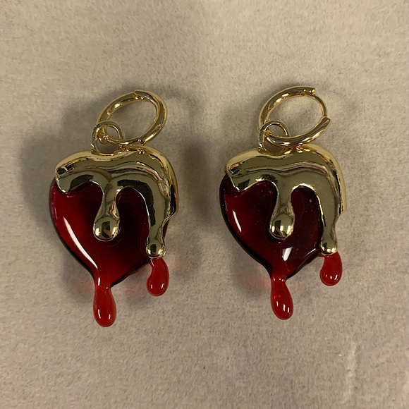 ❤️ Melting Gold over Red Heart Dangle Earrings - Picture 4 of 8